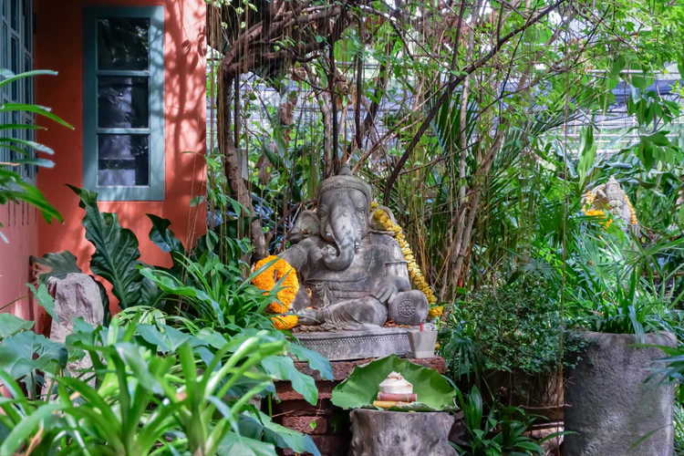 How to Create a Peaceful and Serene Garden with Ganesha Statues